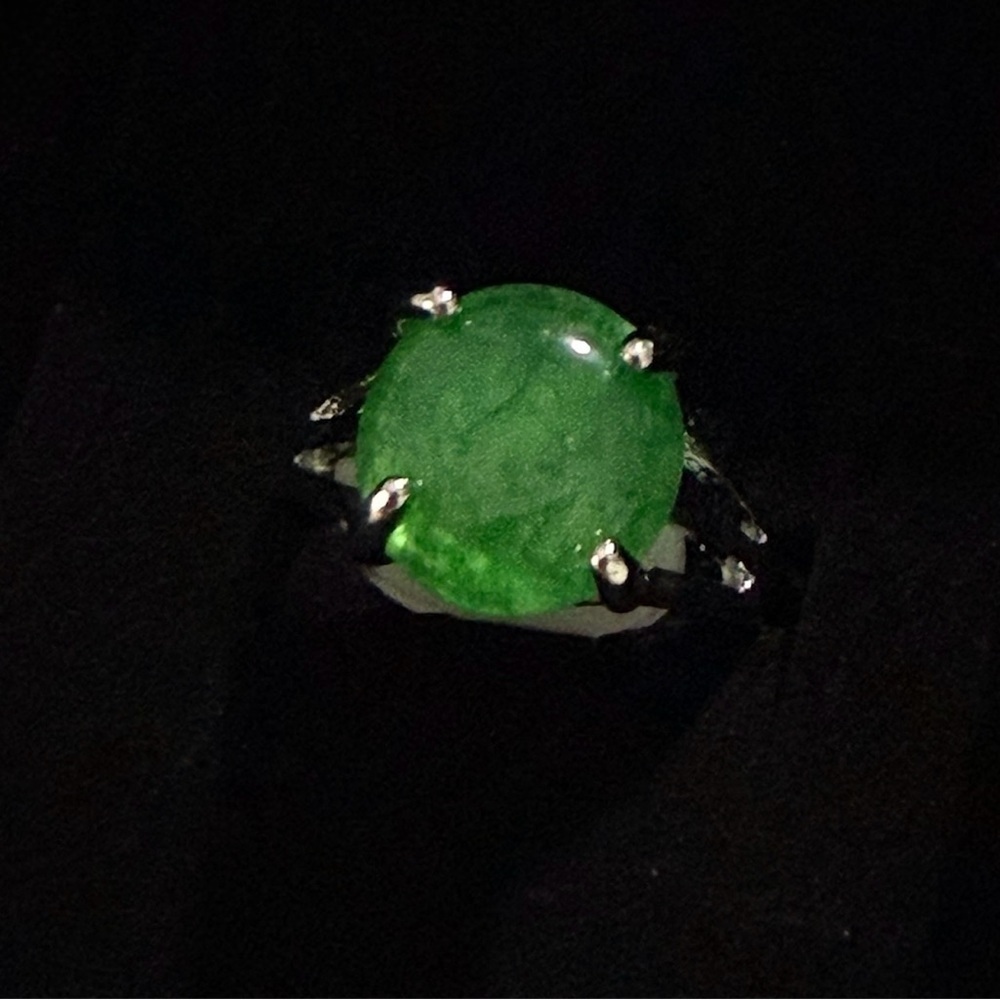 Green Stone Silver Tone Statement Ring NWT